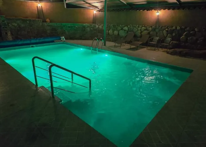 Sacred Valley Heated Pool & Machu Picchu