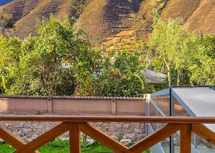 Sacred Valley Heated Pool & Machu Picchu ウルバンバ